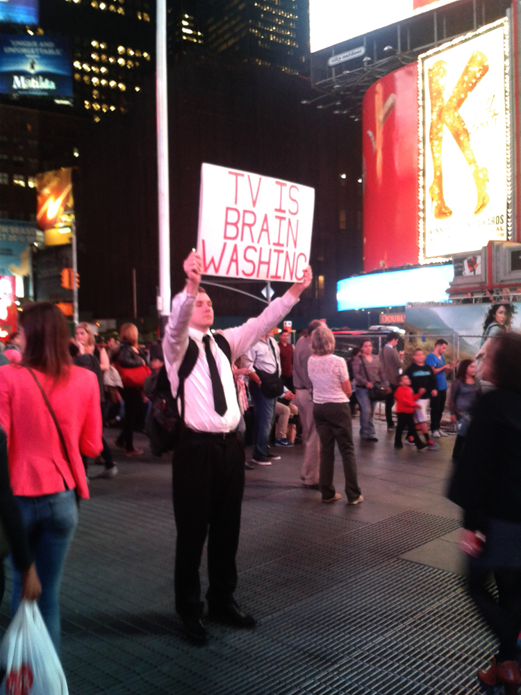 Enkeltmandsprotest på Times Square // Foto: Thomas Aaby Berdal - IWCFF timesquare